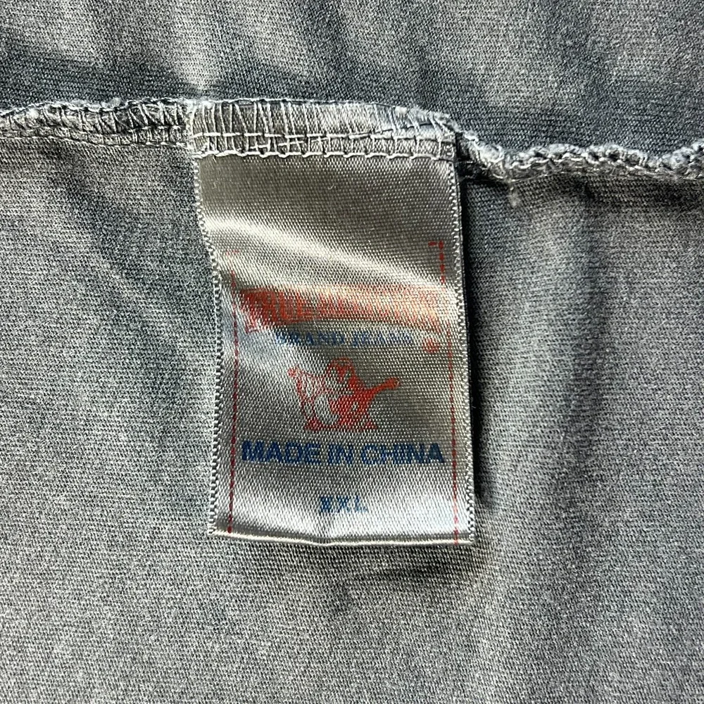 True Religion Graphic T-Shirt Buddha Guitar Logo Gray Men's Size 2XL VTG‎ NWT